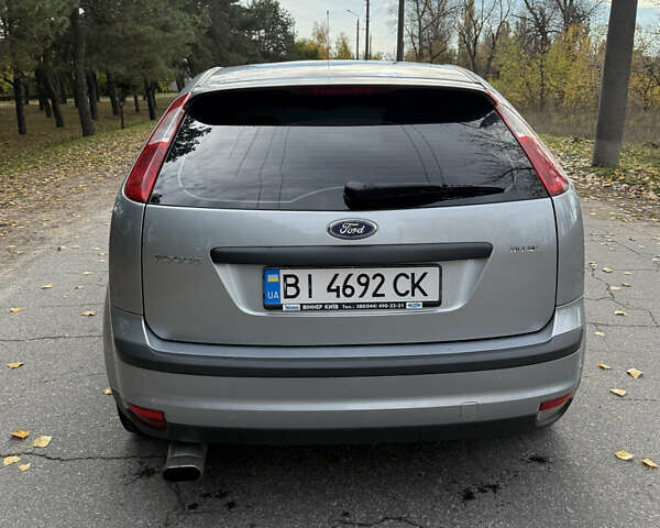 Сірий Форд Фокус, об'ємом двигуна 1.39 л та пробігом 265 тис. км за 4400 $, фото 12 на Automoto.ua