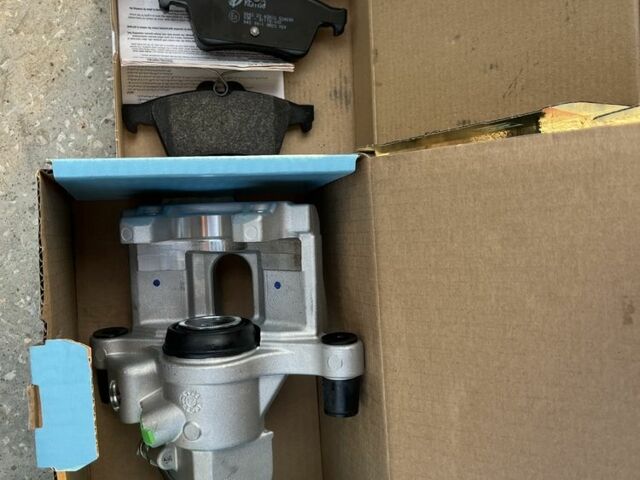 Серый Форд Фокус, объемом двигателя 1.4 л и пробегом 219 тыс. км за 4396 $, фото 8 на Automoto.ua