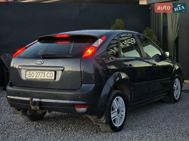 Серый Форд Фокус, объемом двигателя 1.6 л и пробегом 280 тыс. км за 3399 $, фото 8 на Automoto.ua