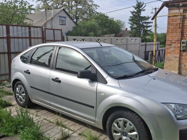 Сірий Форд Фокус, об'ємом двигуна 1.6 л та пробігом 218 тис. км за 5000 $, фото 2 на Automoto.ua