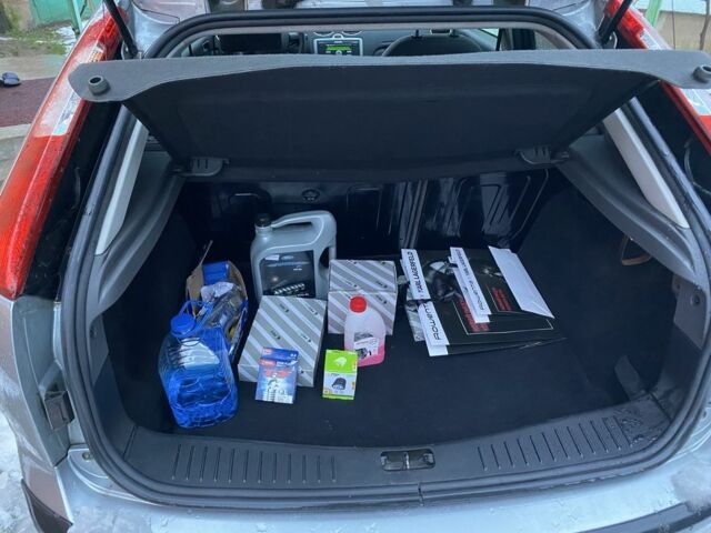 Серый Форд Фокус, объемом двигателя 1.4 л и пробегом 219 тыс. км за 4396 $, фото 14 на Automoto.ua