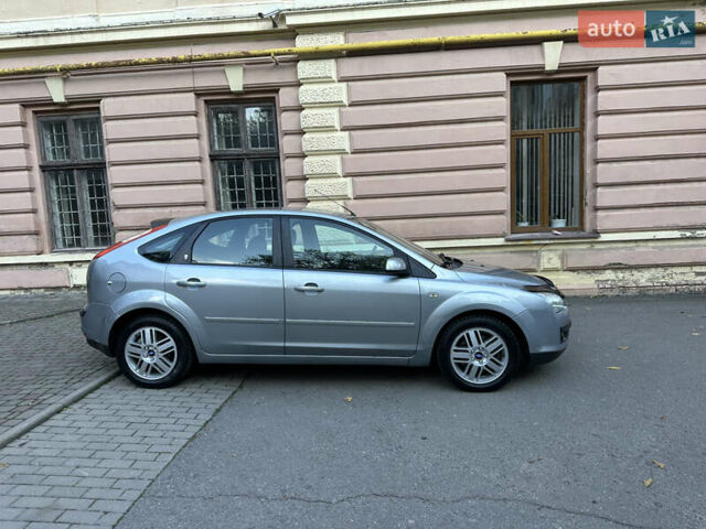 Форд Фокус 2005 в Черновцах на Automoto.ua Серый Форд Фокус, объемом двигателя 2 л и пробегом 320 тыс. км за 4150 $, фото 6 на Automoto.ua