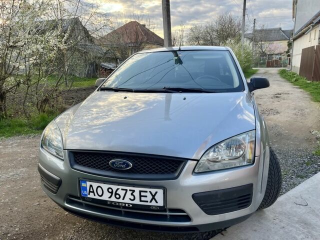 Серый Форд Фокус, объемом двигателя 1.4 л и пробегом 219 тыс. км за 4396 $, фото 4 на Automoto.ua