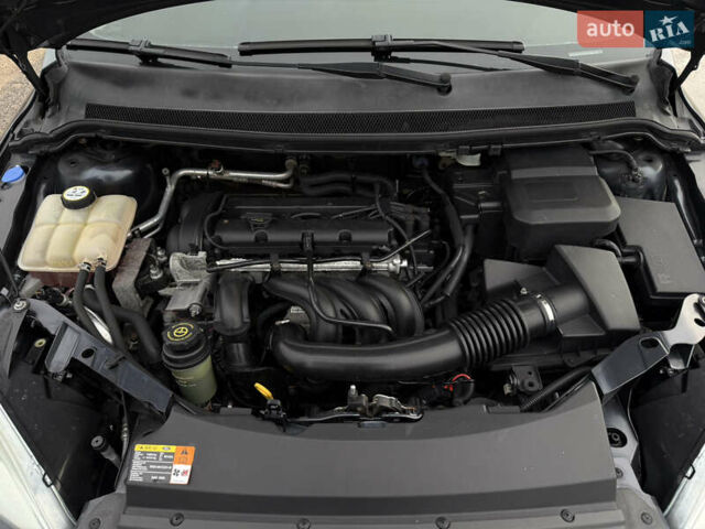 Сірий Форд Фокус, об'ємом двигуна 1.6 л та пробігом 155 тис. км за 5300 $, фото 14 на Automoto.ua