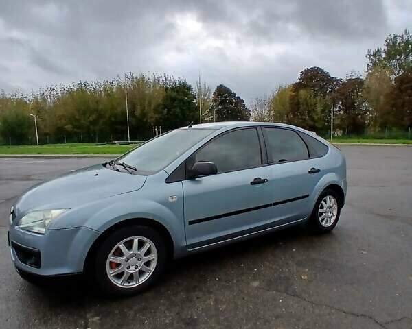 Серый Форд Фокус, объемом двигателя 1.6 л и пробегом 216 тыс. км за 4000 $, фото 8 на Automoto.ua