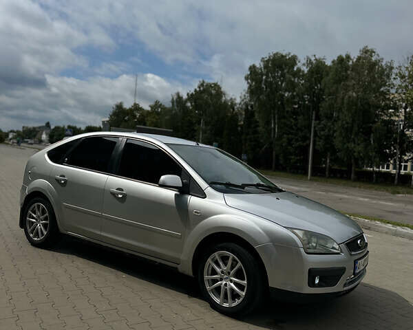 Сірий Форд Фокус, об'ємом двигуна 1.8 л та пробігом 310 тис. км за 4100 $, фото 3 на Automoto.ua