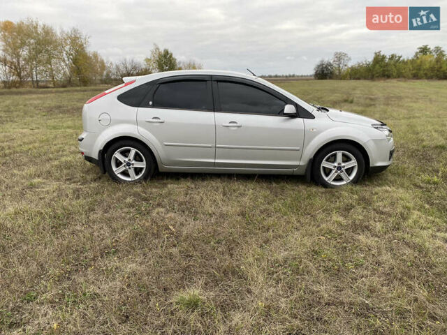 Серый Форд Фокус, объемом двигателя 2 л и пробегом 160 тыс. км за 5900 $, фото 8 на Automoto.ua