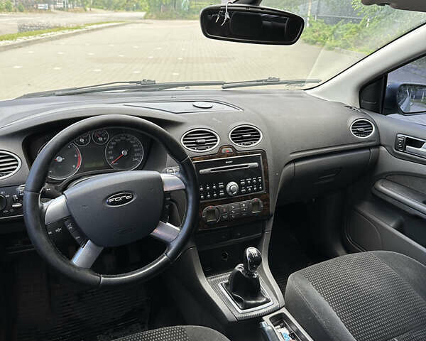 Сірий Форд Фокус, об'ємом двигуна 1.8 л та пробігом 310 тис. км за 4100 $, фото 9 на Automoto.ua