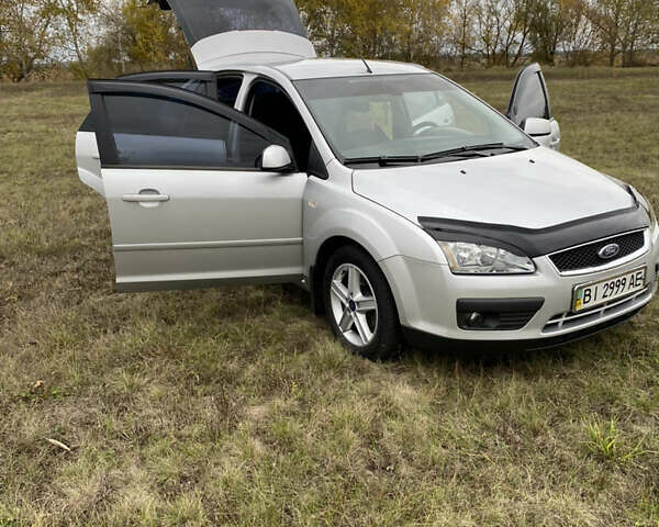 Серый Форд Фокус, объемом двигателя 2 л и пробегом 160 тыс. км за 5900 $, фото 6 на Automoto.ua