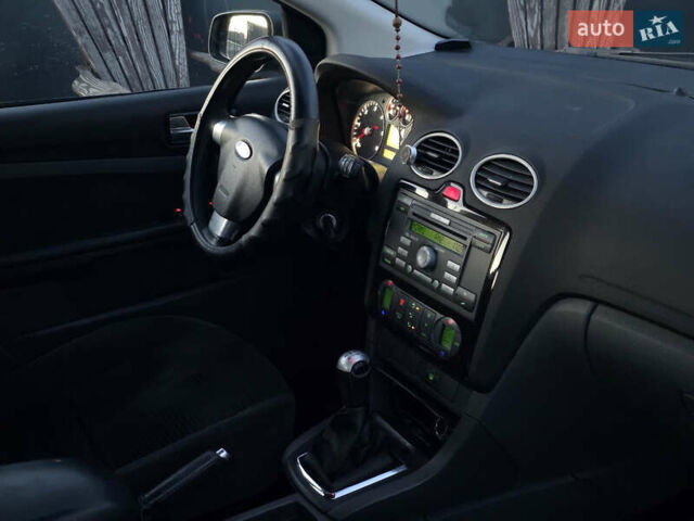 Серый Форд Фокус, объемом двигателя 1.6 л и пробегом 280 тыс. км за 3399 $, фото 23 на Automoto.ua