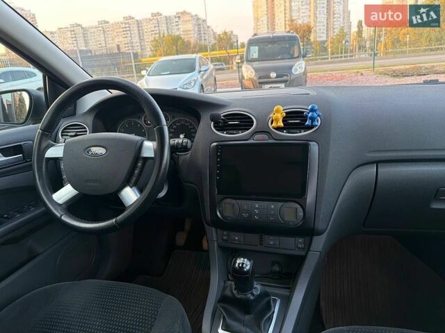 Сірий Форд Фокус, об'ємом двигуна 1.6 л та пробігом 144 тис. км за 3990 $, фото 14 на Automoto.ua