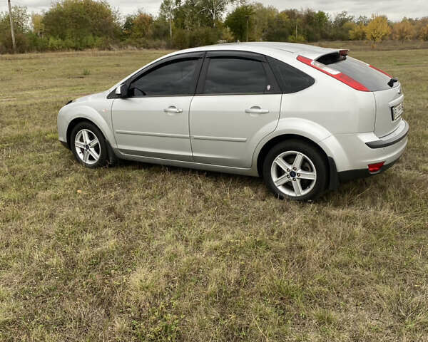 Серый Форд Фокус, объемом двигателя 2 л и пробегом 160 тыс. км за 5900 $, фото 19 на Automoto.ua