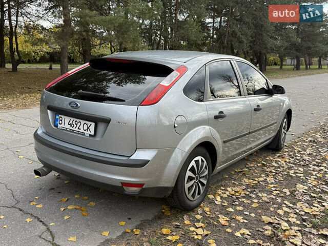 Сірий Форд Фокус, об'ємом двигуна 1.39 л та пробігом 265 тис. км за 4400 $, фото 4 на Automoto.ua