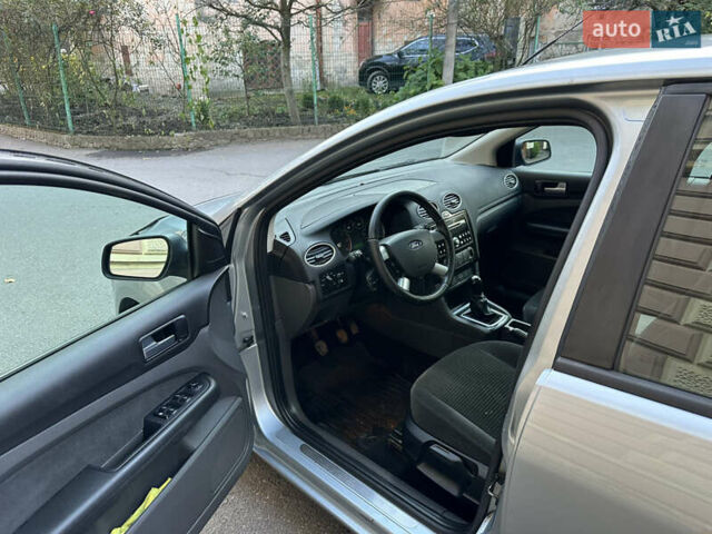 Форд Фокус 2005 в Черновцах на Automoto.ua Серый Форд Фокус, объемом двигателя 2 л и пробегом 320 тыс. км за 4150 $, фото 14 на Automoto.ua