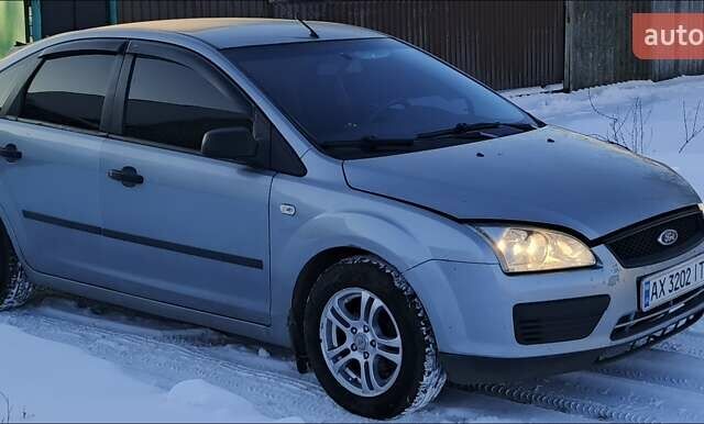Серый Форд Фокус, объемом двигателя 1.4 л и пробегом 257 тыс. км за 4500 $, фото 10 на Automoto.ua