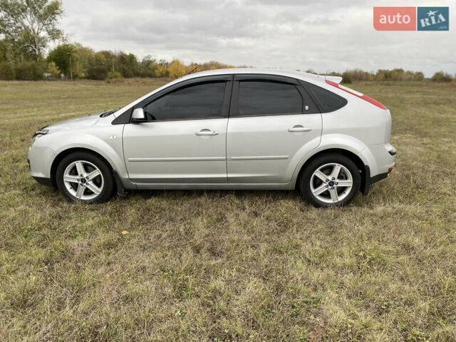 Серый Форд Фокус, объемом двигателя 2 л и пробегом 160 тыс. км за 5900 $, фото 16 на Automoto.ua