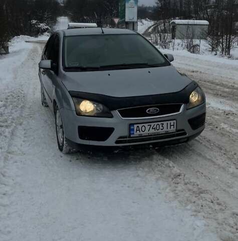 Серый Форд Фокус, объемом двигателя 1.56 л и пробегом 270 тыс. км за 3700 $, фото 7 на Automoto.ua