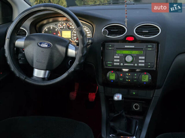 Серый Форд Фокус, объемом двигателя 1.6 л и пробегом 280 тыс. км за 3399 $, фото 20 на Automoto.ua