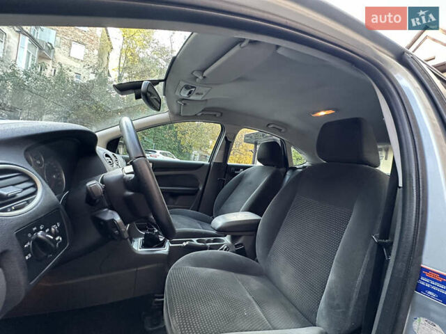 Форд Фокус 2005 в Черновцах на Automoto.ua Серый Форд Фокус, объемом двигателя 2 л и пробегом 320 тыс. км за 4150 $, фото 20 на Automoto.ua