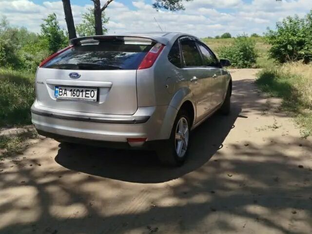 Сірий Форд Фокус, об'ємом двигуна 1.6 л та пробігом 218 тис. км за 2398 $, фото 4 на Automoto.ua