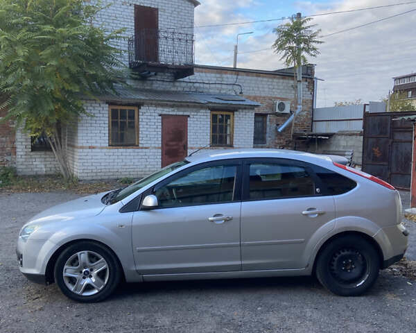 Серый Форд Фокус, объемом двигателя 1.75 л и пробегом 363 тыс. км за 3700 $, фото 26 на Automoto.ua