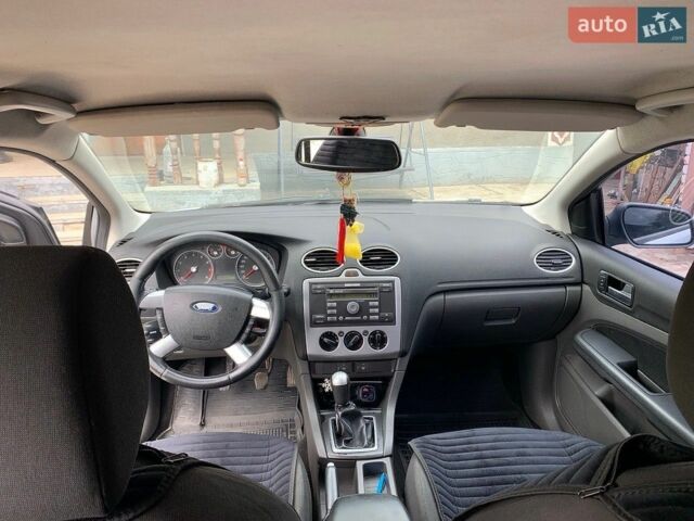 Сірий Форд Фокус, об'ємом двигуна 1.6 л та пробігом 340 тис. км за 4100 $, фото 8 на Automoto.ua