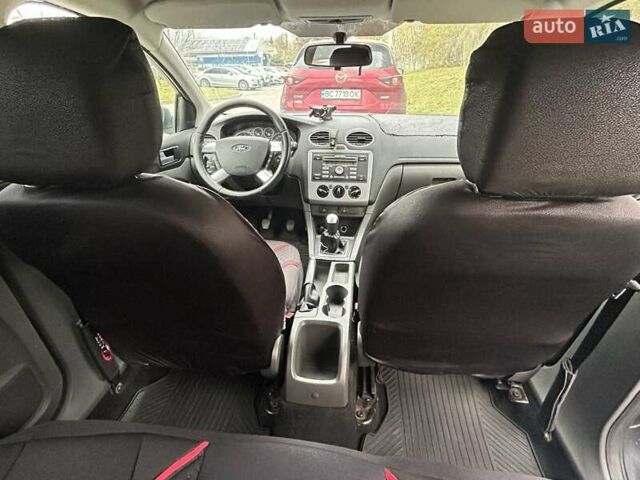 Серый Форд Фокус, объемом двигателя 1.6 л и пробегом 219 тыс. км за 3500 $, фото 8 на Automoto.ua