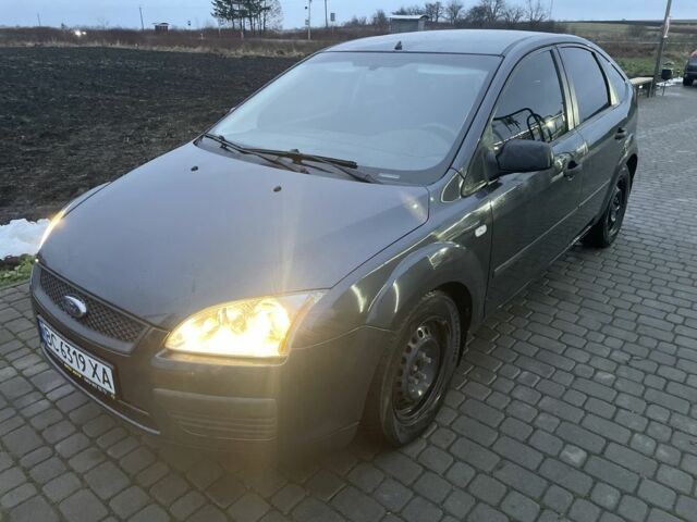 Серый Форд Фокус, объемом двигателя 1.6 л и пробегом 304 тыс. км за 4500 $, фото 13 на Automoto.ua