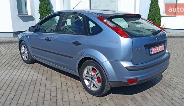 Серый Форд Фокус, объемом двигателя 1.6 л и пробегом 228 тыс. км за 4650 $, фото 6 на Automoto.ua