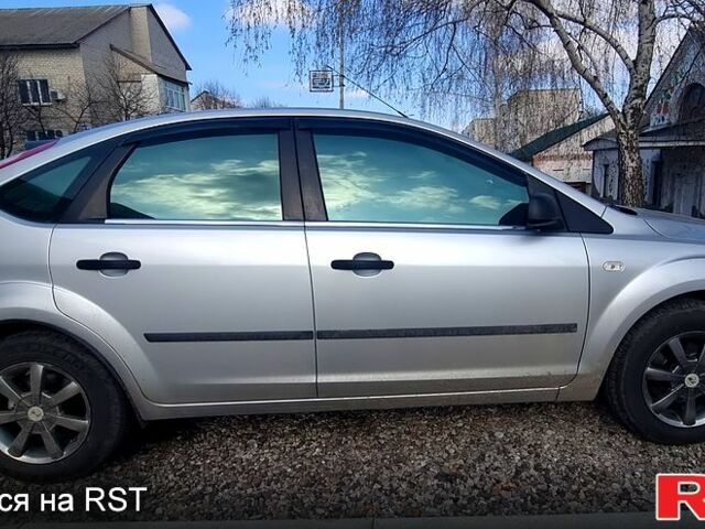 Серый Форд Фокус, объемом двигателя 1.4 л и пробегом 230 тыс. км за 4700 $, фото 1 на Automoto.ua