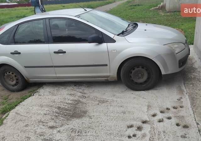 Серый Форд Фокус, объемом двигателя 1.6 л и пробегом 335 тыс. км за 3990 $, фото 10 на Automoto.ua