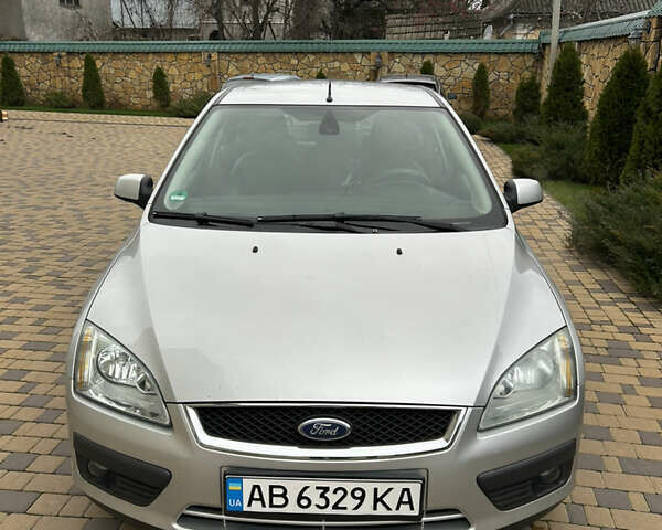 Сірий Форд Фокус, об'ємом двигуна 1.6 л та пробігом 268 тис. км за 4300 $, фото 1 на Automoto.ua