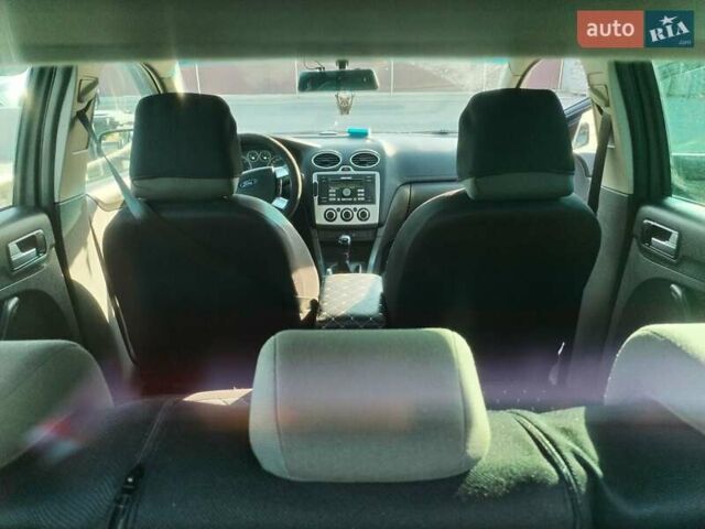 Серый Форд Фокус, объемом двигателя 1.6 л и пробегом 440 тыс. км за 4000 $, фото 17 на Automoto.ua