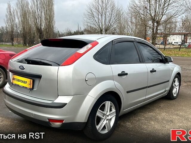 Сірий Форд Фокус, об'ємом двигуна 1.6 л та пробігом 303 тис. км за 4500 $, фото 4 на Automoto.ua