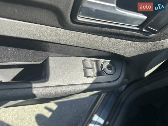 Серый Форд Фокус, объемом двигателя 1.6 л и пробегом 190 тыс. км за 4999 $, фото 2 на Automoto.ua