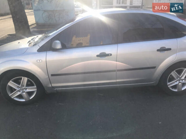 Серый Форд Фокус, объемом двигателя 1.6 л и пробегом 280 тыс. км за 3500 $, фото 15 на Automoto.ua