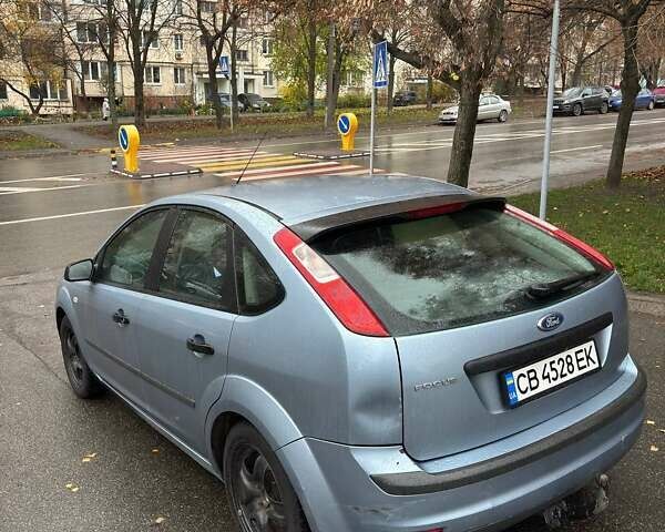 Серый Форд Фокус, объемом двигателя 1.6 л и пробегом 243 тыс. км за 4000 $, фото 4 на Automoto.ua