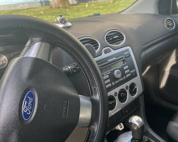 Серый Форд Фокус, объемом двигателя 1.75 л и пробегом 370 тыс. км за 5500 $, фото 8 на Automoto.ua