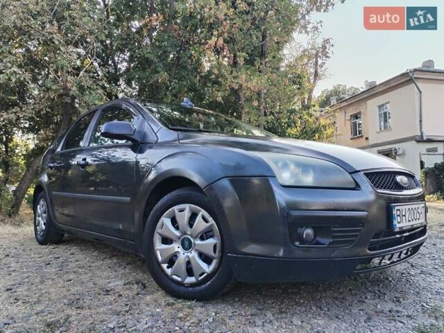 Серый Форд Фокус, объемом двигателя 1.6 л и пробегом 440 тыс. км за 4000 $, фото 7 на Automoto.ua