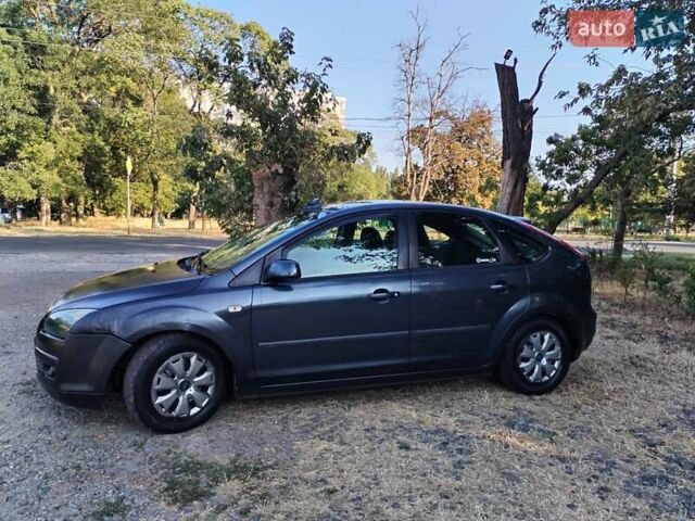 Серый Форд Фокус, объемом двигателя 1.6 л и пробегом 440 тыс. км за 4000 $, фото 5 на Automoto.ua