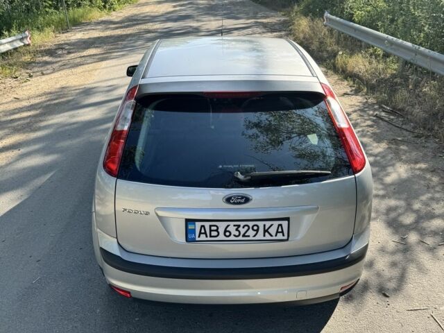 Серый Форд Фокус, объемом двигателя 1.6 л и пробегом 268 тыс. км за 5250 $, фото 6 на Automoto.ua