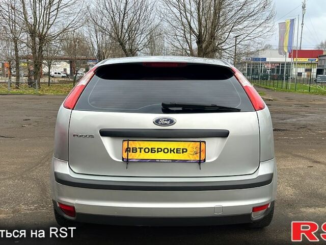 Сірий Форд Фокус, об'ємом двигуна 1.6 л та пробігом 303 тис. км за 4500 $, фото 5 на Automoto.ua