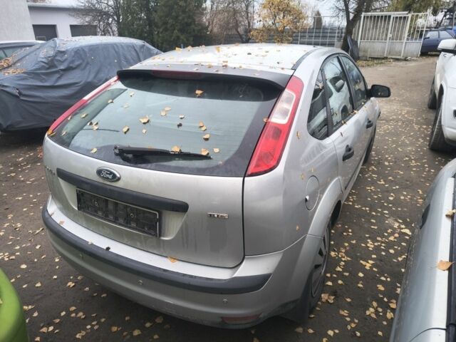 Сірий Форд Фокус, об'ємом двигуна 1.6 л та пробігом 210 тис. км за 1100 $, фото 1 на Automoto.ua