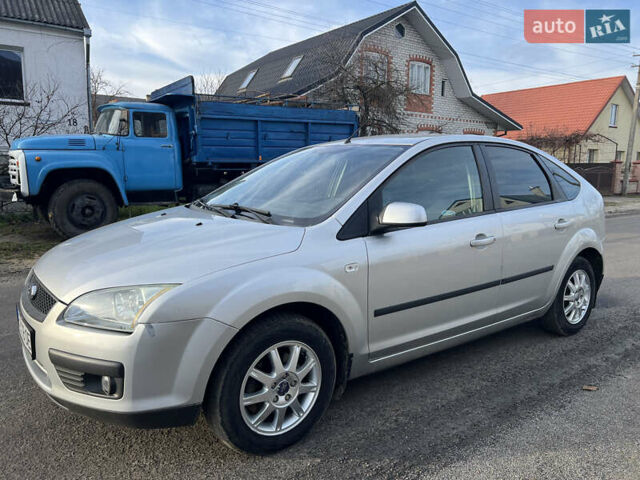 Серый Форд Фокус, объемом двигателя 1.6 л и пробегом 206 тыс. км за 3900 $, фото 26 на Automoto.ua