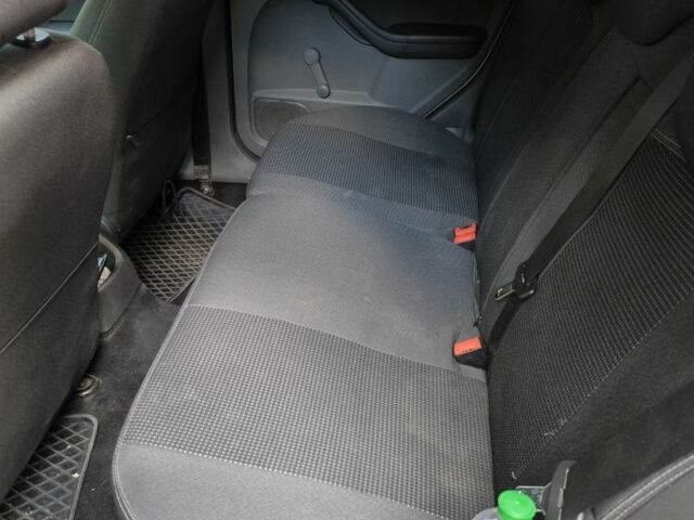 Серый Форд Фокус, объемом двигателя 1.8 л и пробегом 320 тыс. км за 3400 $, фото 9 на Automoto.ua