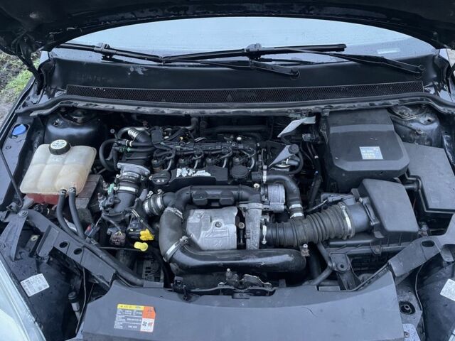 Серый Форд Фокус, объемом двигателя 1.6 л и пробегом 304 тыс. км за 4500 $, фото 4 на Automoto.ua