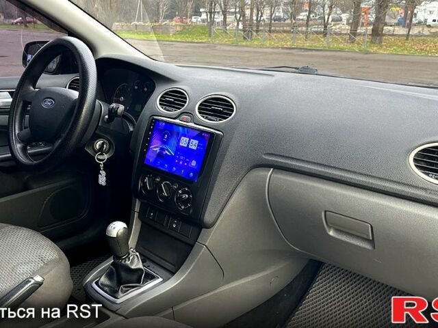 Сірий Форд Фокус, об'ємом двигуна 1.6 л та пробігом 303 тис. км за 4500 $, фото 7 на Automoto.ua