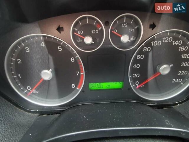Сірий Форд Фокус, об'ємом двигуна 1.8 л та пробігом 355 тис. км за 4500 $, фото 18 на Automoto.ua