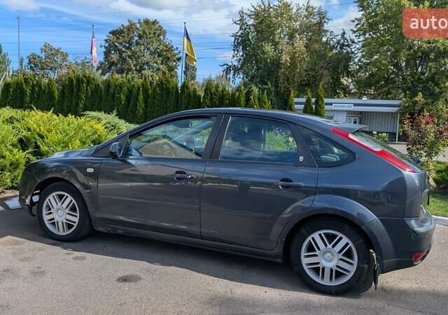 Сірий Форд Фокус, об'ємом двигуна 1.6 л та пробігом 286 тис. км за 3999 $, фото 8 на Automoto.ua