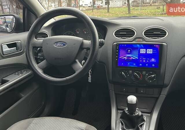 Сірий Форд Фокус, об'ємом двигуна 1.6 л та пробігом 303 тис. км за 4500 $, фото 14 на Automoto.ua